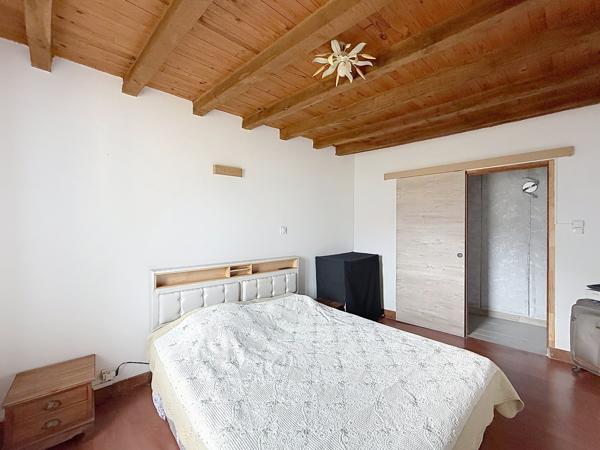 Maison
         4 pièces
        - 118 m² Exclusivité 234 500 €*