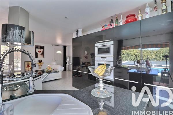 Maison à vendre 4 pièces 95 m² Pierrefeu-du-Var