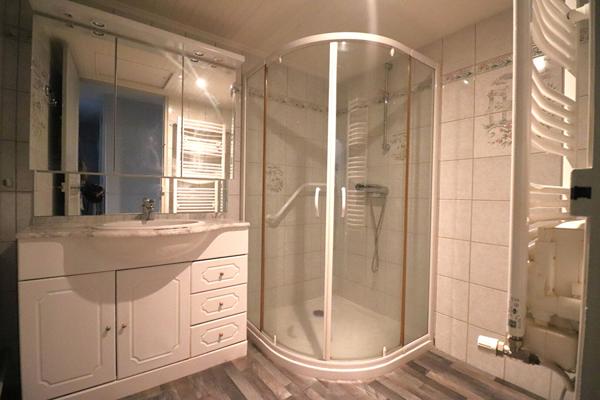 Appartement Nevers  ancien, charme, fonctionnalite, 2 chambres proche centre-ville, cour