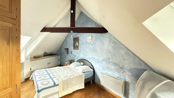 NOAILLES PROCHE Maison a vendre  6 pieces,  3 Chambres, sejour, salon, cheminee, garage, grange, cave , jardin