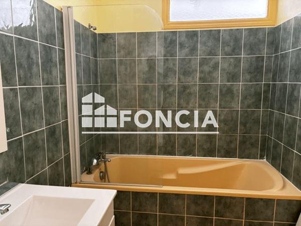 Location Appartement 4 pièces 69.4 m² - COURS DE VERDUN Tonneins 47400