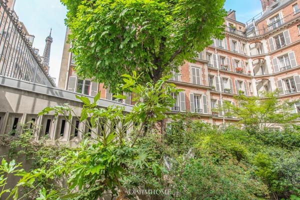 Quartier Champ-de-Mars - Vue Tour Eiffel – Appartement – 2/3 pièces avec grande terrasse sans vis-à-vis -