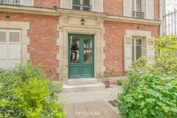 Quartier Champ-de-Mars - Vue Tour Eiffel – Appartement – 2/3 pièces avec grande terrasse sans vis-à-vis -