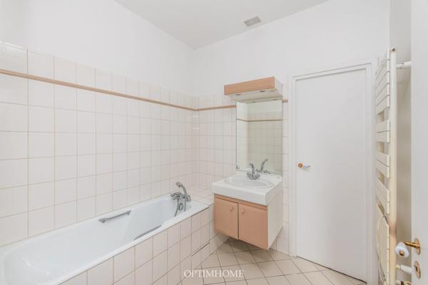 Quartier Champ-de-Mars - Vue Tour Eiffel – Appartement – 2/3 pièces avec grande terrasse sans vis-à-vis -