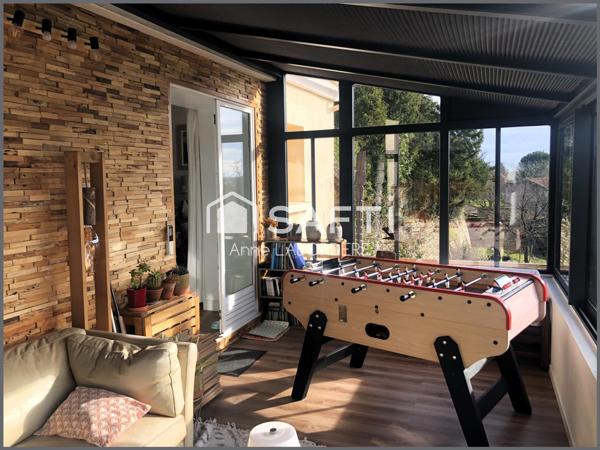 Très belle rénovation située à 30 minutes des portes de La Rochelle.