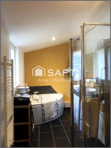 Très belle rénovation située à 30 minutes des portes de La Rochelle.