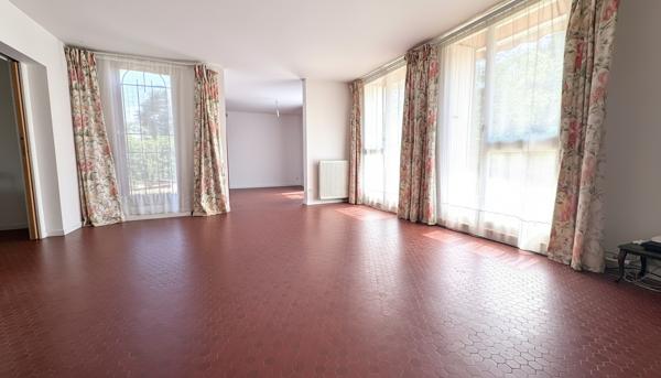 Le confort d'une maison familiale avec chambre au rez-de-chaussée !