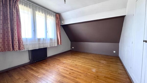 Le confort d'une maison familiale avec chambre au rez-de-chaussée !