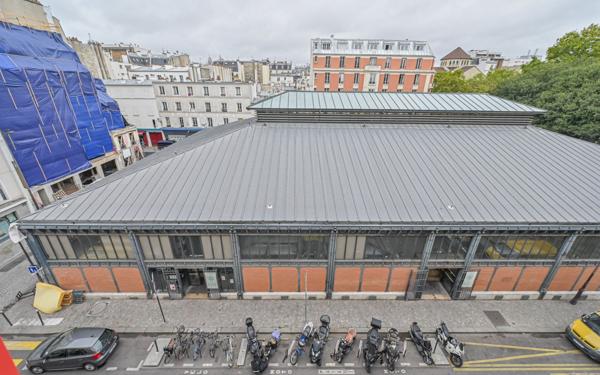 Appartement à vendre    2 pièces • 29,87 m2 Paris 18