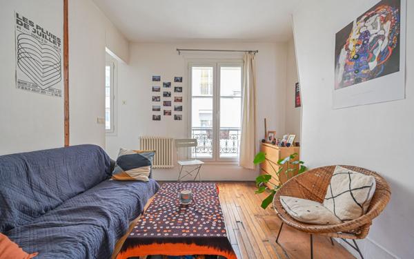 Appartement à vendre    2 pièces • 29,87 m2 Paris 18