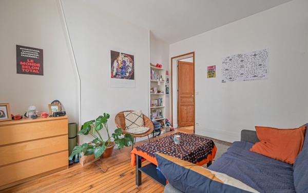 Appartement à vendre    2 pièces • 29,87 m2 Paris 18