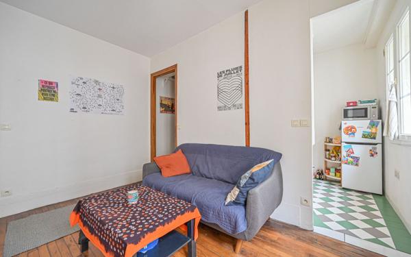 Appartement à vendre    2 pièces • 29,87 m2 Paris 18