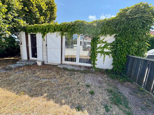 Maison avec parc arboré et dépendances