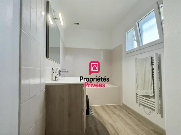 DEPT 33 - CESTAS BOURG - Maison Cestas 6 pièce(s) 162 m2, terrasse de18m2, garage, jardin de 931m2 avec piscine