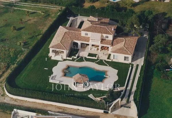 Cap d'Antibes | Située dans un domaine privé