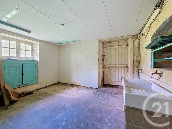 Maison à vendre  23 pièces - 374 m 2   MERDRIGNAC  - 22
