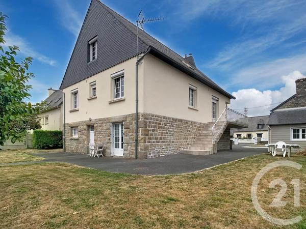 Maison à vendre  23 pièces - 374 m 2   MERDRIGNAC  - 22