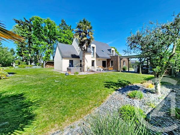 Maison à vendre  23 pièces - 374 m 2   MERDRIGNAC  - 22