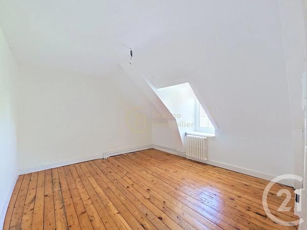 Maison à vendre  23 pièces - 374 m 2   MERDRIGNAC  - 22
