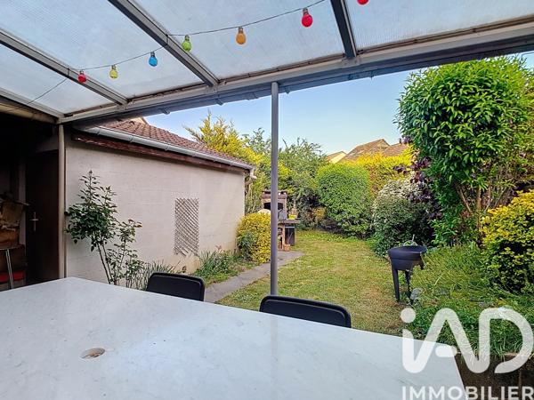 Maison à vendre 5 pièces 98 m² Vert-Saint-Denis