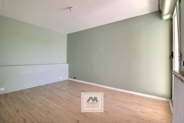 BORDEAUX quartier Croix Blanche, à vendre appartement avec 4 chambres , 2 balcons et parking en sous-sol