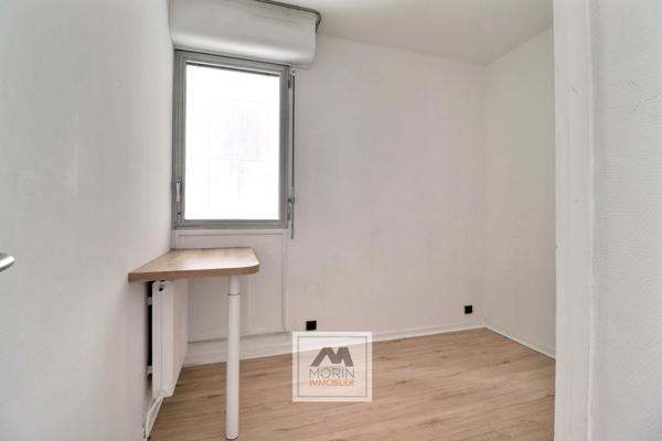 BORDEAUX quartier Croix Blanche, à vendre appartement avec 4 chambres , 2 balcons et parking en sous-sol