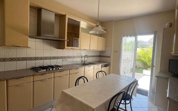 Maison à vendre    5 pièces • 130 m2 Mérignac