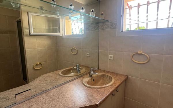 Maison à vendre    5 pièces • 130 m2 Mérignac