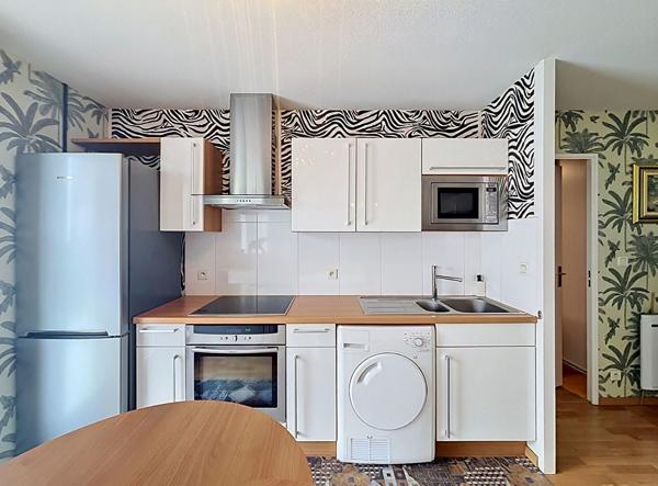 Appartement Les Sables d'Olonne  bourg Château 3 pièces 60.38 m² terrasse 2 parkings proche commerces