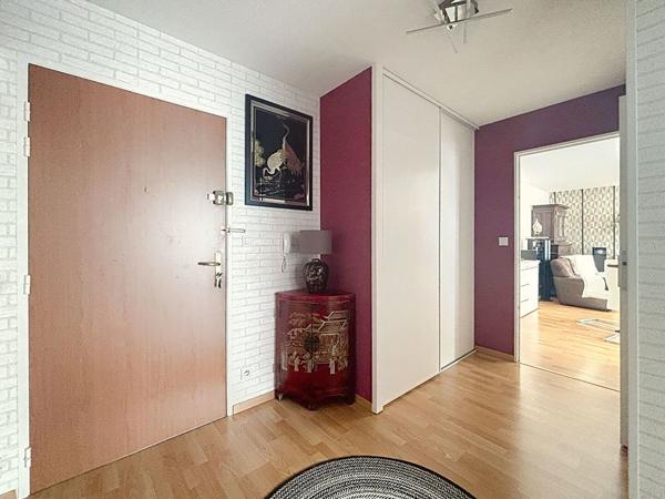Appartement Les Sables d'Olonne  bourg Château 3 pièces 60.38 m² terrasse 2 parkings proche commerces
