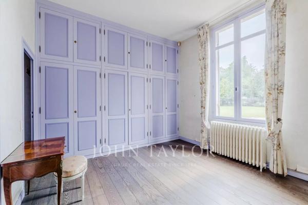 EXCLUSIVITÉ - LE BOUSCAT - MAISON DE MAÎTRE - TERRAIN DE 2 000 M² - DIVISION PARCELLAIRE POSSIBLE