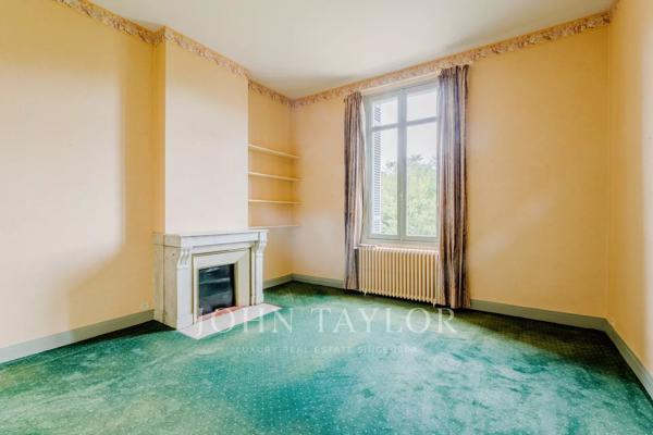 EXCLUSIVITÉ - LE BOUSCAT - MAISON DE MAÎTRE - TERRAIN DE 2 000 M² - DIVISION PARCELLAIRE POSSIBLE