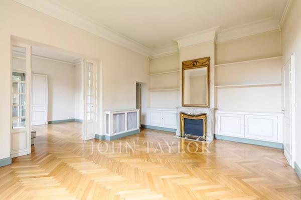 EXCLUSIVITÉ - LE BOUSCAT - MAISON DE MAÎTRE - TERRAIN DE 2 000 M² - DIVISION PARCELLAIRE POSSIBLE