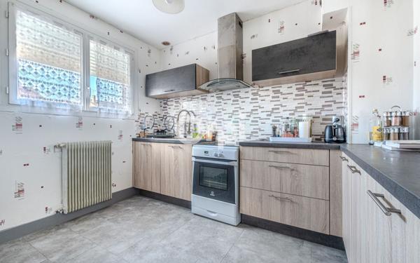 Maison à vendre    5 pièces • 90 m2 Séreilhac
