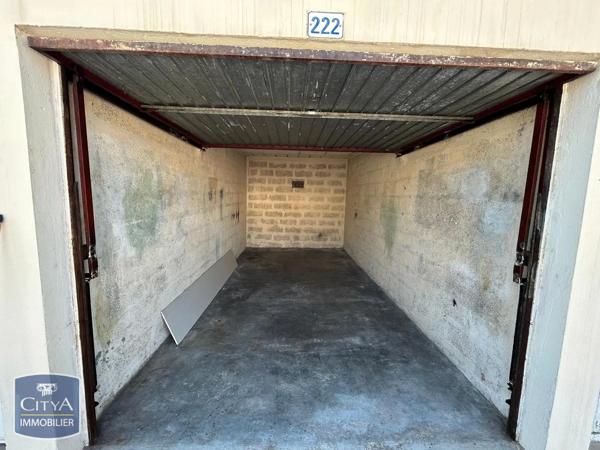 Parking à louer 12.5m² Ollioules (83190)
