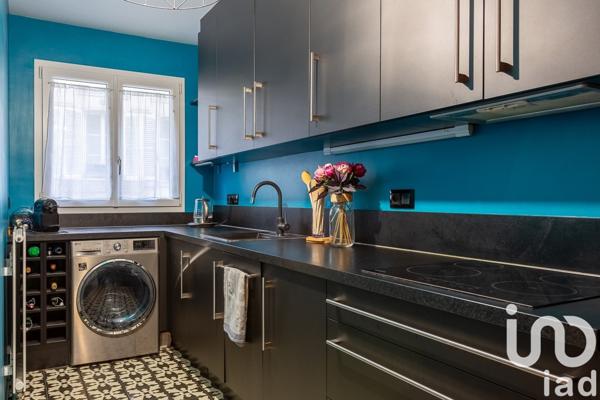 Appartement 3 pièces de 71 m² à Paris (75017)