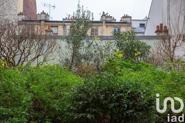 Appartement 3 pièces de 71 m² à Paris (75017)