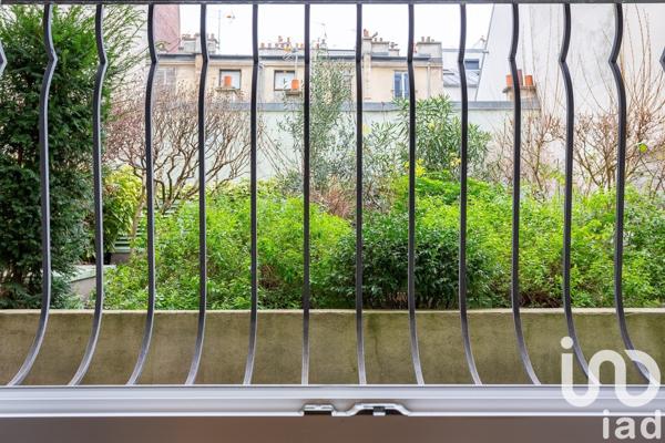 Appartement 3 pièces de 71 m² à Paris (75017)