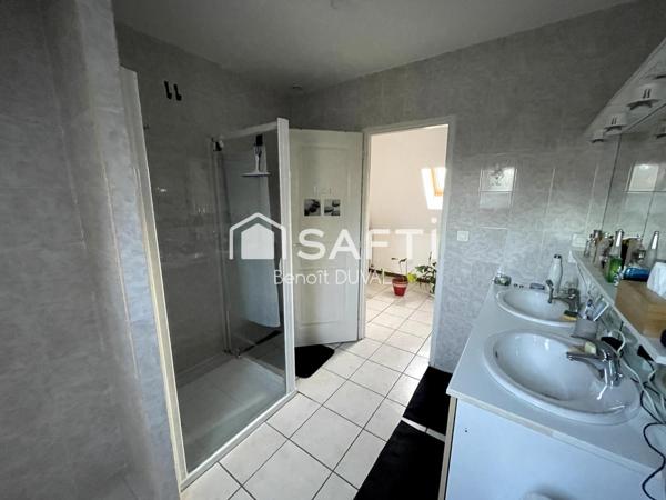 EXCLUSIVITÉ – MAISON RÉNOVÉE - 2 CHAMBRES - GARAGE