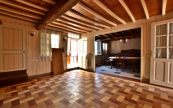 Maison à vendre    5 pièces • 106 m2 Long
