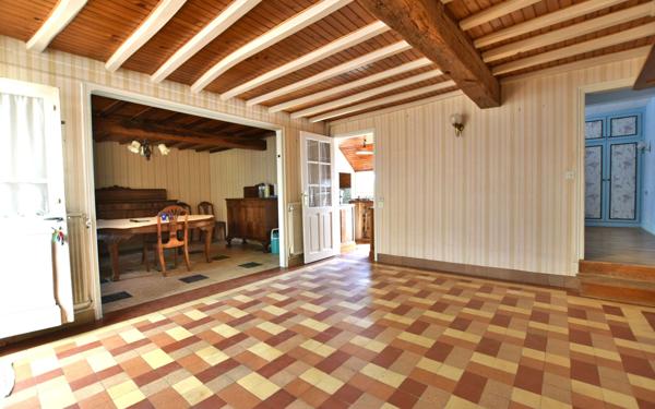 Maison à vendre    5 pièces • 106 m2 Long