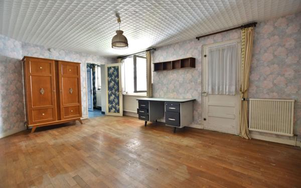 Maison à vendre    5 pièces • 106 m2 Long