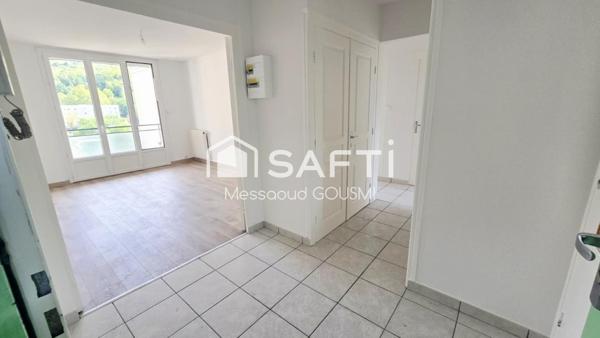 T3 entièrement rénové – 55,55 m² – 2 balcons – Ascenseur – Cave