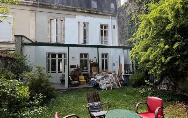 Maison à vendre    6 pièces • 183 m2 Reims