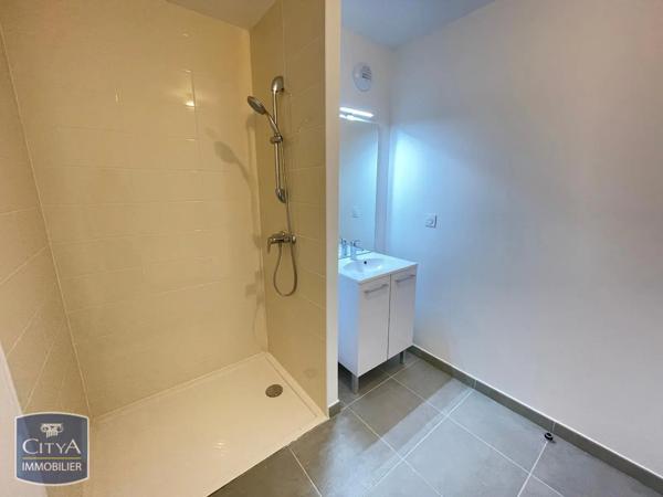 Appartement à louer 3 pièces 58.85m² Tours (37100)