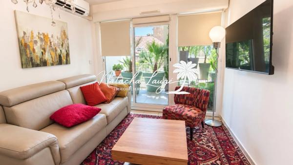Appartement T2 avec une terrasse et une place de parking à Martigues