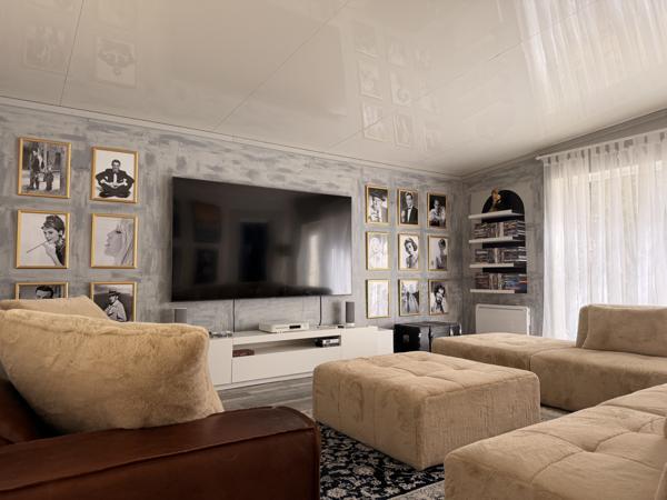 Carcassonne (11000) À proximité de Carcassonne - Villa d'architecte de plain-pied avec piscine et jardin paysager de 3687 m²