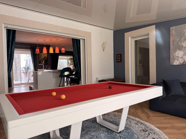 Carcassonne (11000) À proximité de Carcassonne - Villa d'architecte de plain-pied avec piscine et jardin paysager de 3687 m²