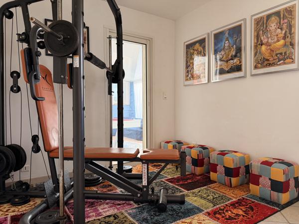 Carcassonne (11000) À proximité de Carcassonne - Villa d'architecte de plain-pied avec piscine et jardin paysager de 3687 m²