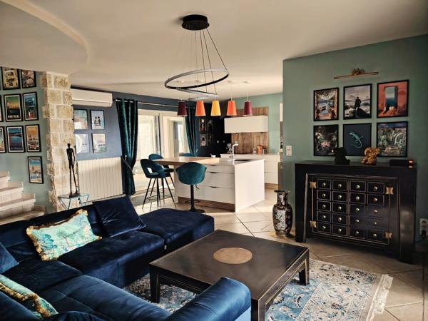 Carcassonne (11000) À proximité de Carcassonne - Villa d'architecte de plain-pied avec piscine et jardin paysager de 3687 m²